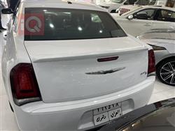 کرایسلەر 300